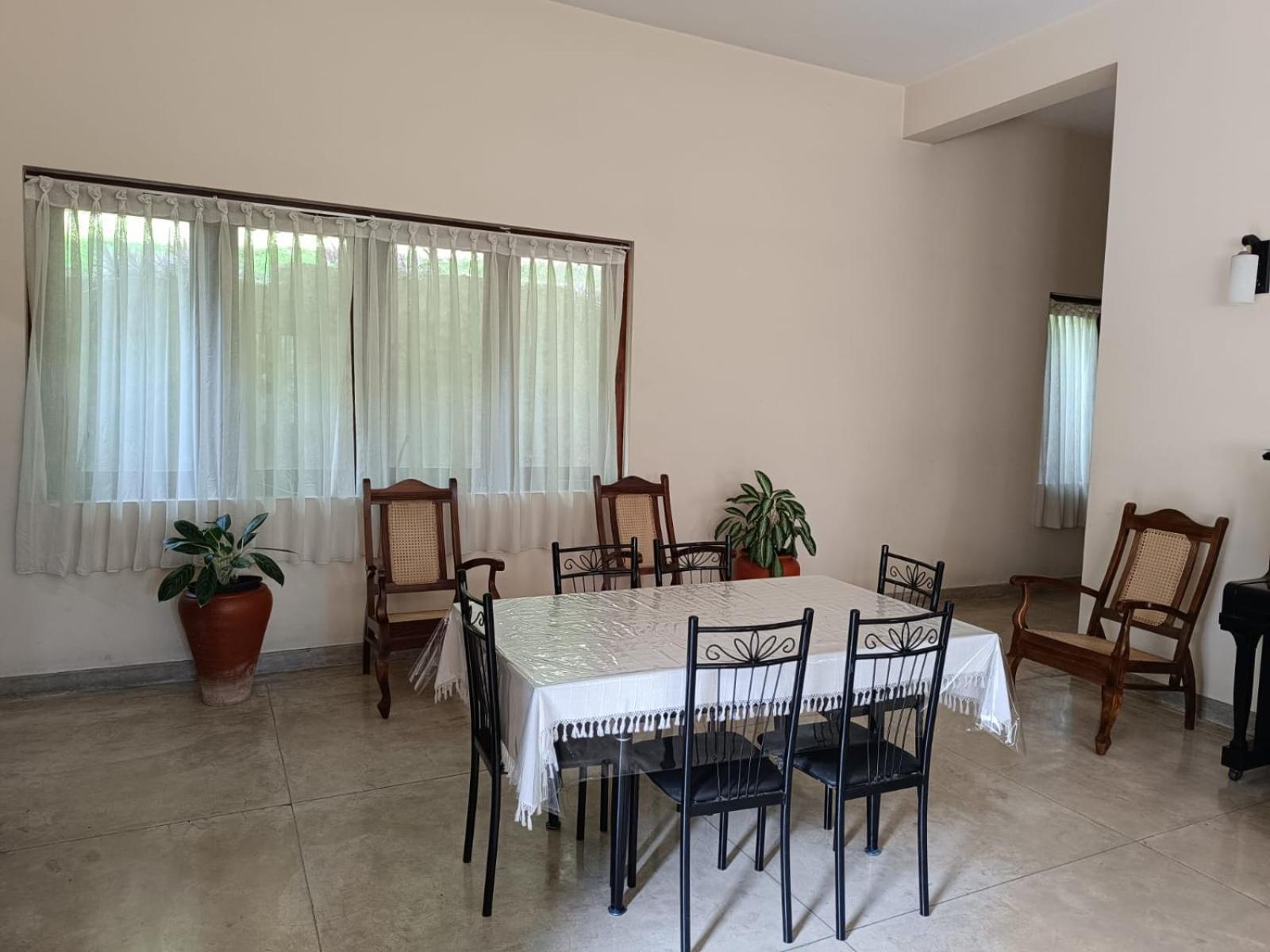 Shalom Peradeniya Exterior foto