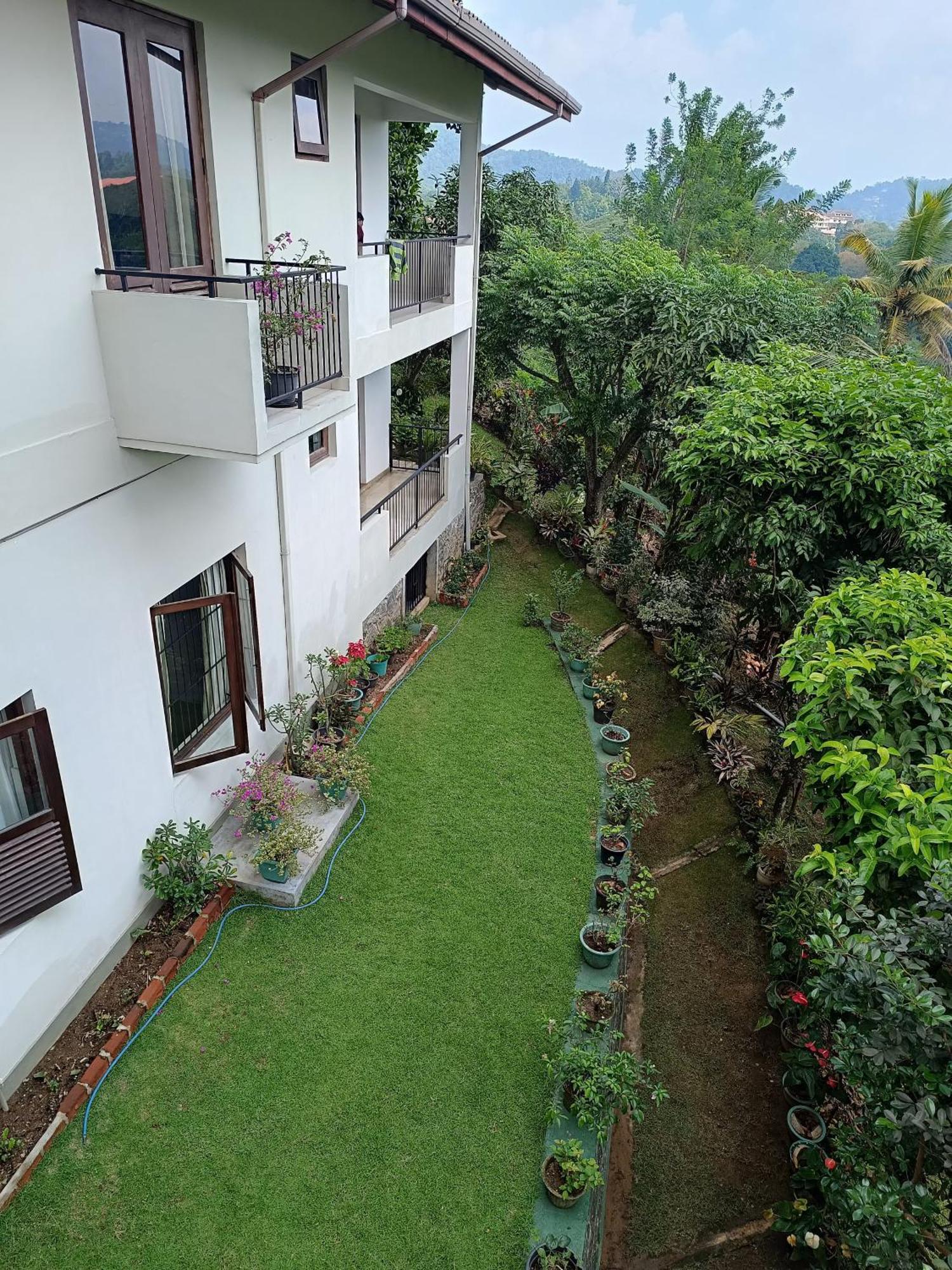 Shalom Peradeniya Exterior foto